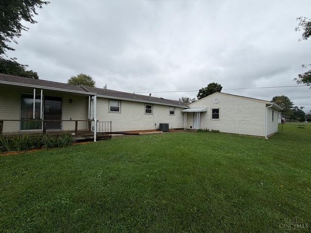 300 Maple Avenue, Carlisle, OH 45005