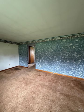 300 Maple Avenue, Carlisle, OH 45005