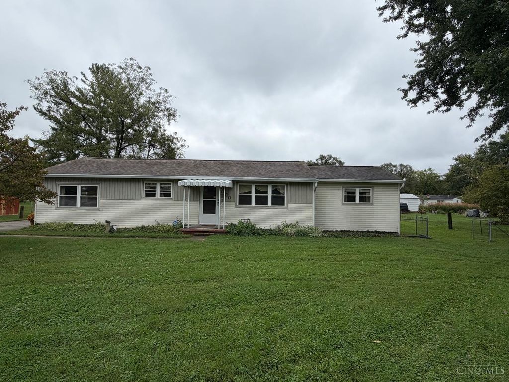 300 Maple Avenue, Carlisle, OH 45005