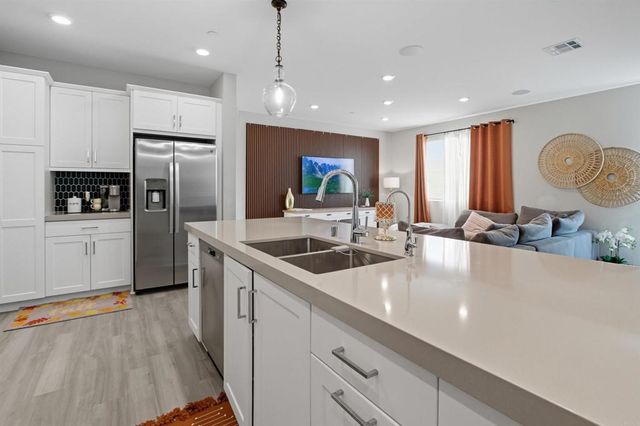 2002 Bluestone Circle, Chula Vista, CA 91913