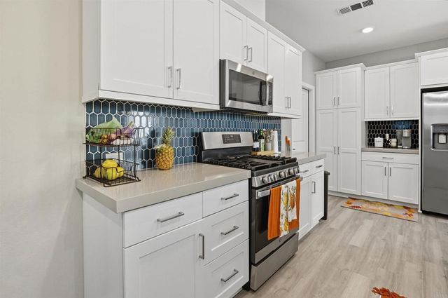 2002 Bluestone Circle, Chula Vista, CA 91913