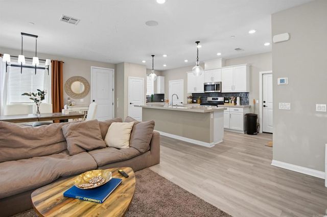 2002 Bluestone Circle, Chula Vista, CA 91913