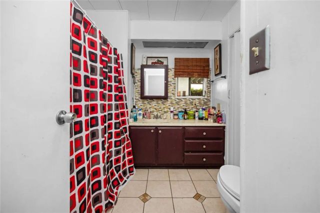 19127 Pioneer 9, Artesia, CA 90701