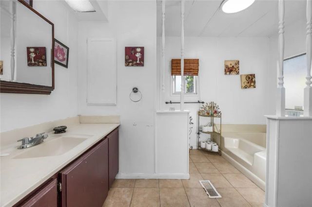 19127 Pioneer 9, Artesia, CA 90701