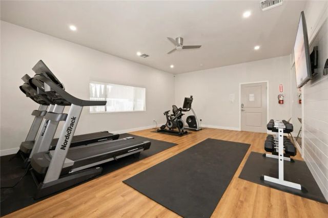 19127 Pioneer 9, Artesia, CA 90701