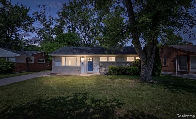 519 Essex Street, Clawson, MI 48017