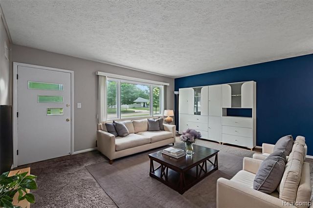 519 Essex Street, Clawson, MI 48017