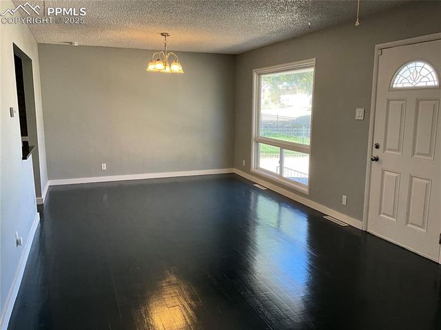 72 Hanson Lane, Pueblo, CO 81001