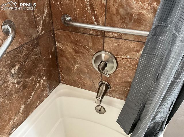 72 Hanson Lane, Pueblo, CO 81001