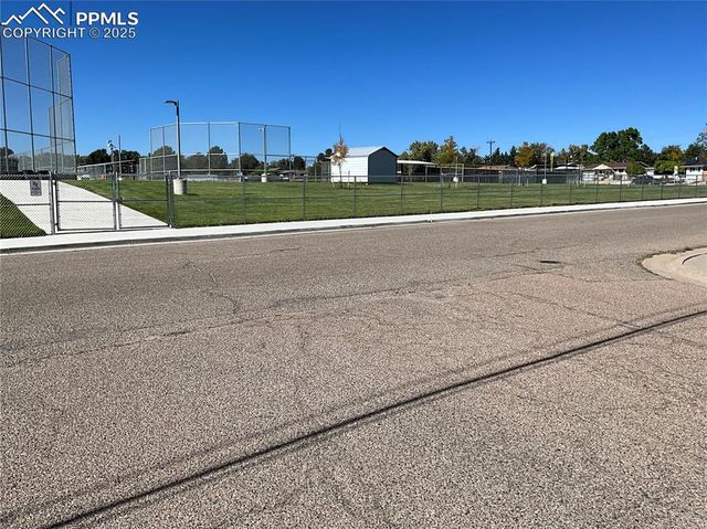 72 Hanson Lane, Pueblo, CO 81001