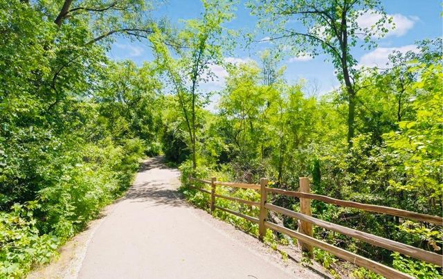 6710 Vernon Avenue S 307, Edina, MN 55436