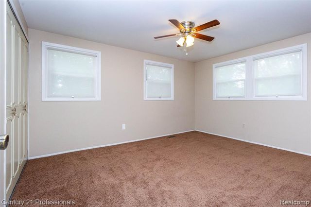 1634 Brentwood Drive, Troy, MI 48098