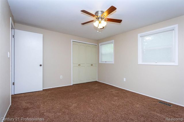 1634 Brentwood Drive, Troy, MI 48098