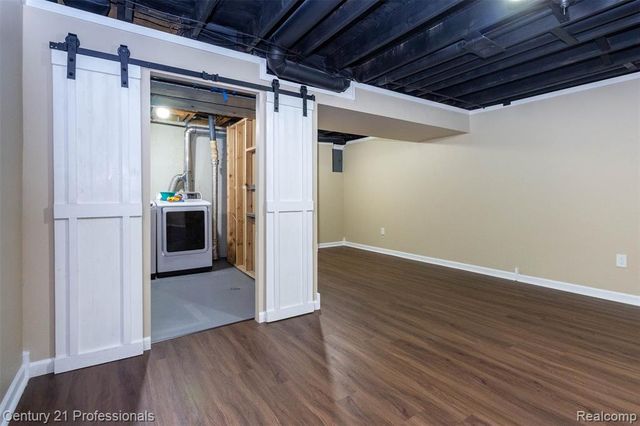 1634 Brentwood Drive, Troy, MI 48098