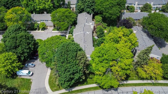 1634 Brentwood Drive, Troy, MI 48098
