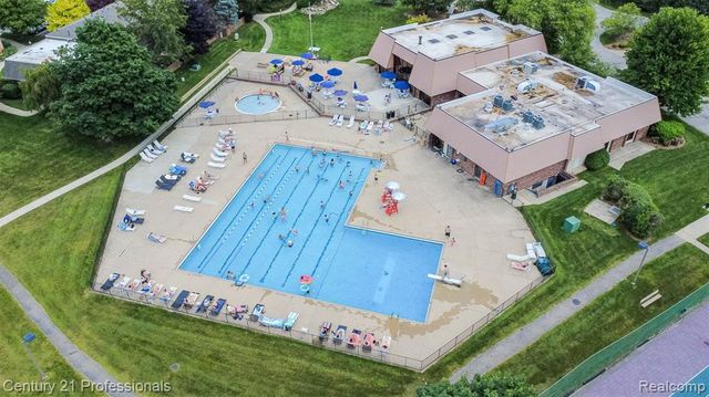 1634 Brentwood Drive, Troy, MI 48098