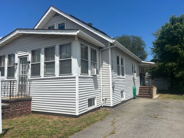 3020 Acushnet Avenue, New Bedford, MA 02745