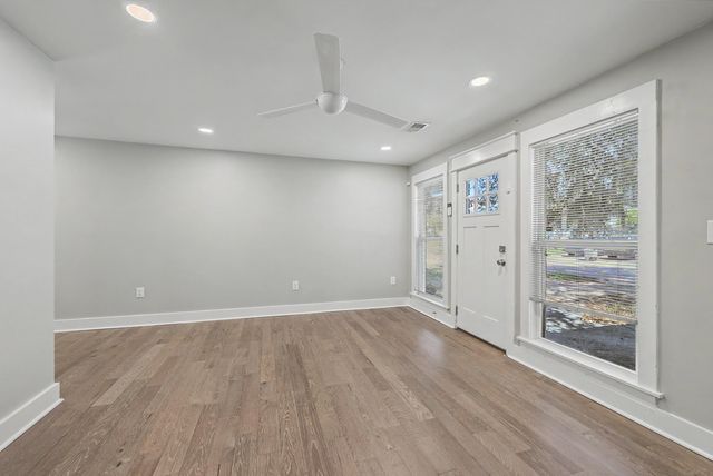 5026 Village Alley, North Charleston, SC 29405
