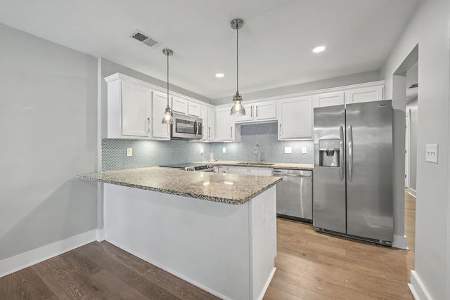 5026 Village Alley, North Charleston, SC 29405