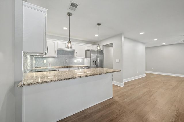 5026 Village Alley, North Charleston, SC 29405