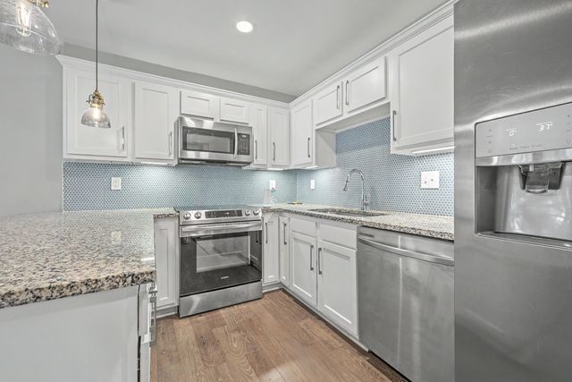 5026 Village Alley, North Charleston, SC 29405