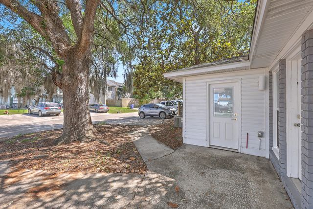 5026 Village Alley, North Charleston, SC 29405