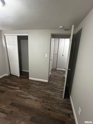 2611 W Wardcliffe Dr Apt B, Peoria, IL 61604