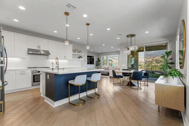 1832 Aliso Canyon Dr, Lake Forest, CA 92610