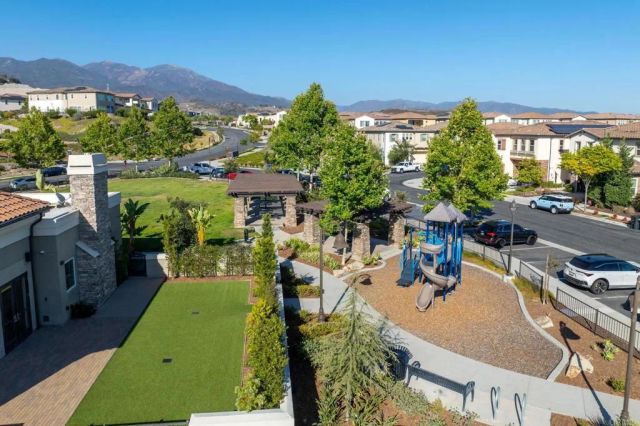 1832 Aliso Canyon Dr, Lake Forest, CA 92610