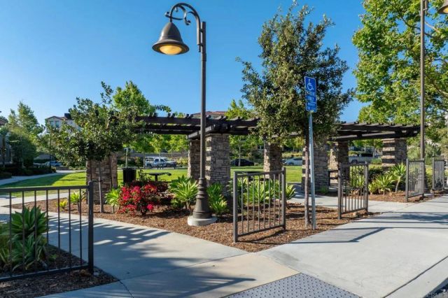 1832 Aliso Canyon Dr, Lake Forest, CA 92610