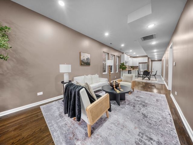 1232 S 51st Avenue, Cicero, IL 60804