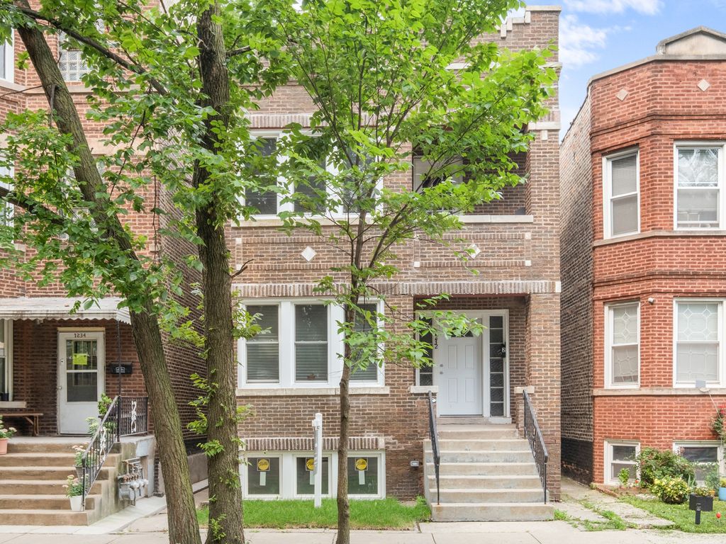 1232 S 51st Avenue, Cicero, IL 60804