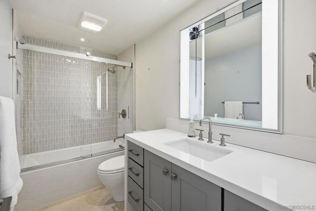 2500 Torrey Pines Rd 403, La Jolla, CA 92037