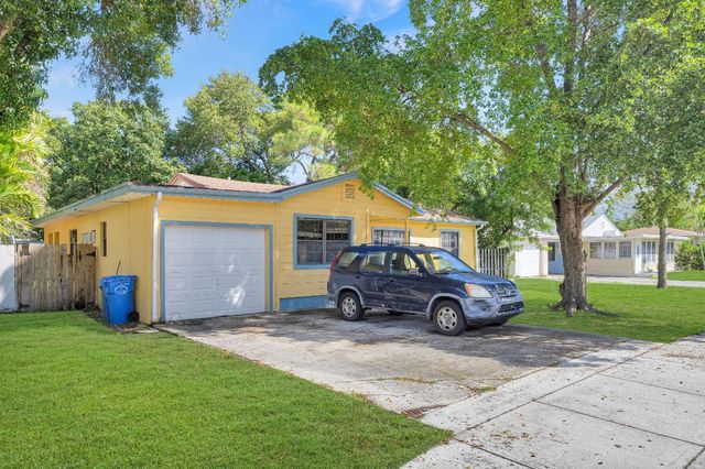 713 NE 35th Street, Oakland Park, FL 33334