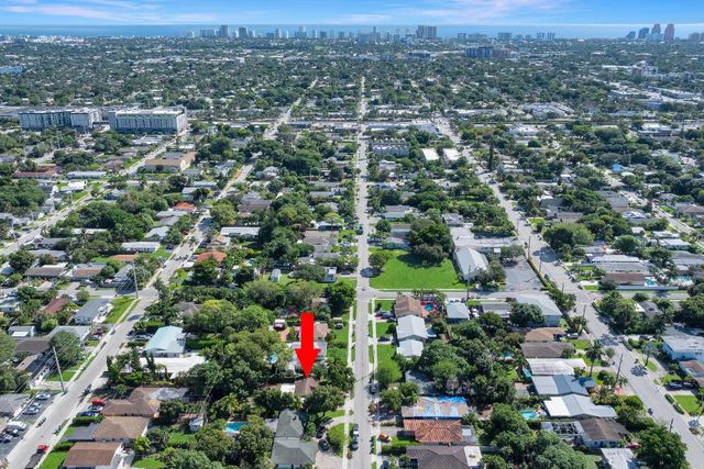713 NE 35th Street, Oakland Park, FL 33334