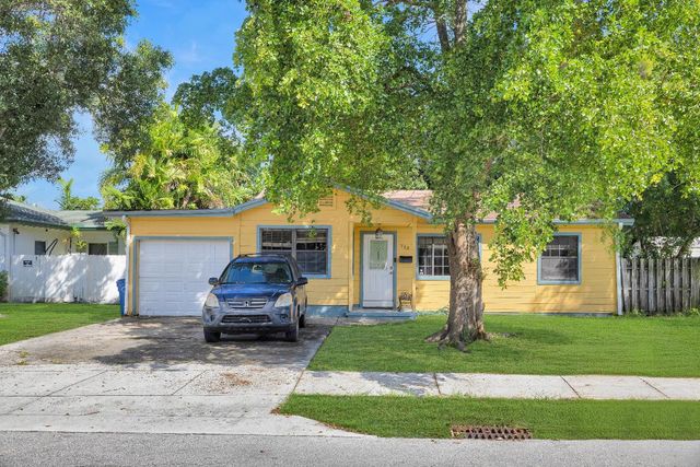 713 NE 35th Street, Oakland Park, FL 33334