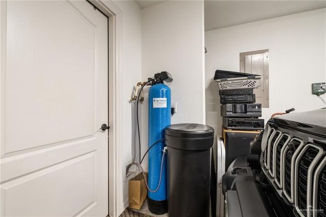 2104 Tomatillo Drive, Weslaco, TX 78596