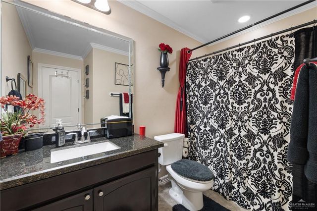 2104 Tomatillo Drive, Weslaco, TX 78596