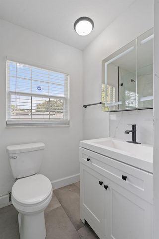 5690 6TH STREET S, St Petersburg, FL 33705