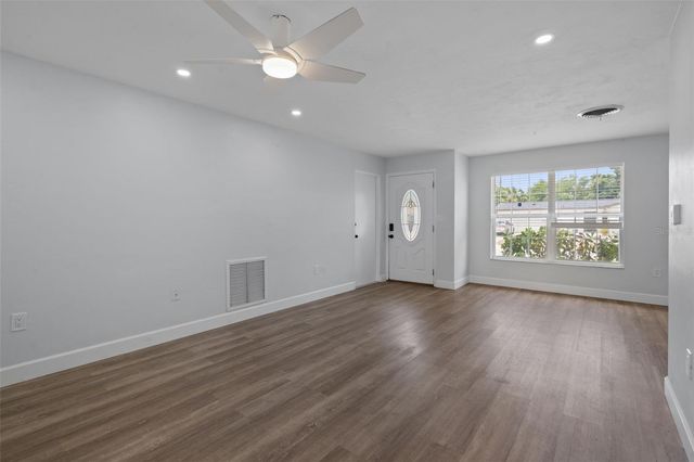 5690 6TH STREET S, St Petersburg, FL 33705