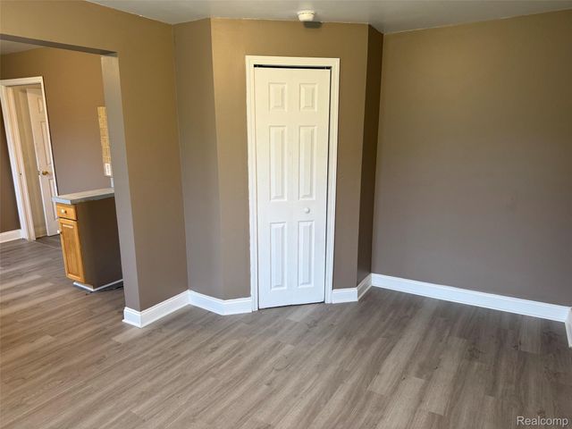 13642 Hendricks Avenue, Warren, MI 48089