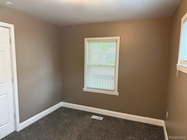 13642 Hendricks Avenue, Warren, MI 48089