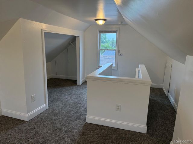 13642 Hendricks Avenue, Warren, MI 48089