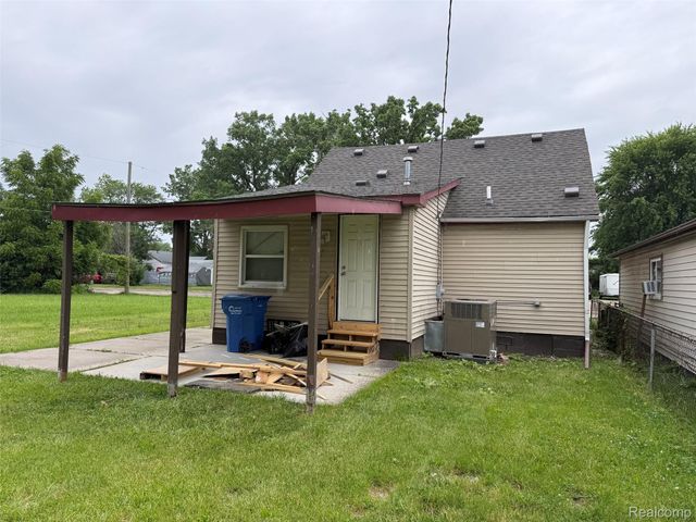 13642 Hendricks Avenue, Warren, MI 48089