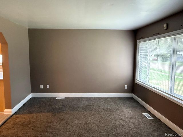 13642 Hendricks Avenue, Warren, MI 48089