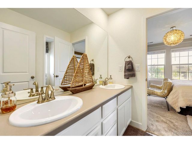 7843 Fraser River Cir, Littleton, CO 80125