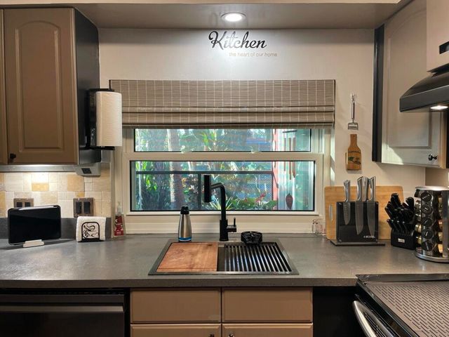 9282 NW 24th Place, Sunrise, FL 33322