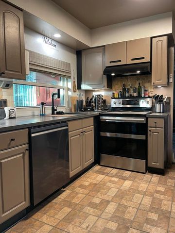 9282 NW 24th Place, Sunrise, FL 33322