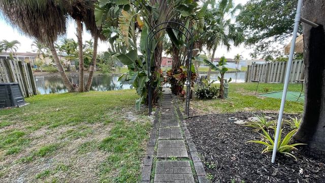 9282 NW 24th Place, Sunrise, FL 33322