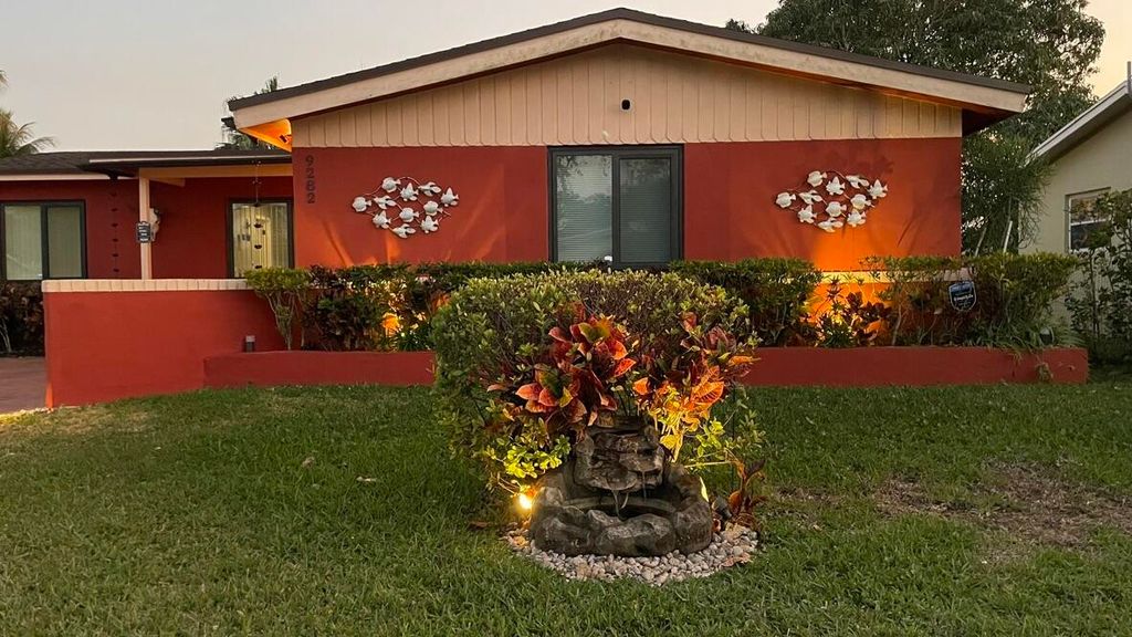 9282 NW 24th Place, Sunrise, FL 33322